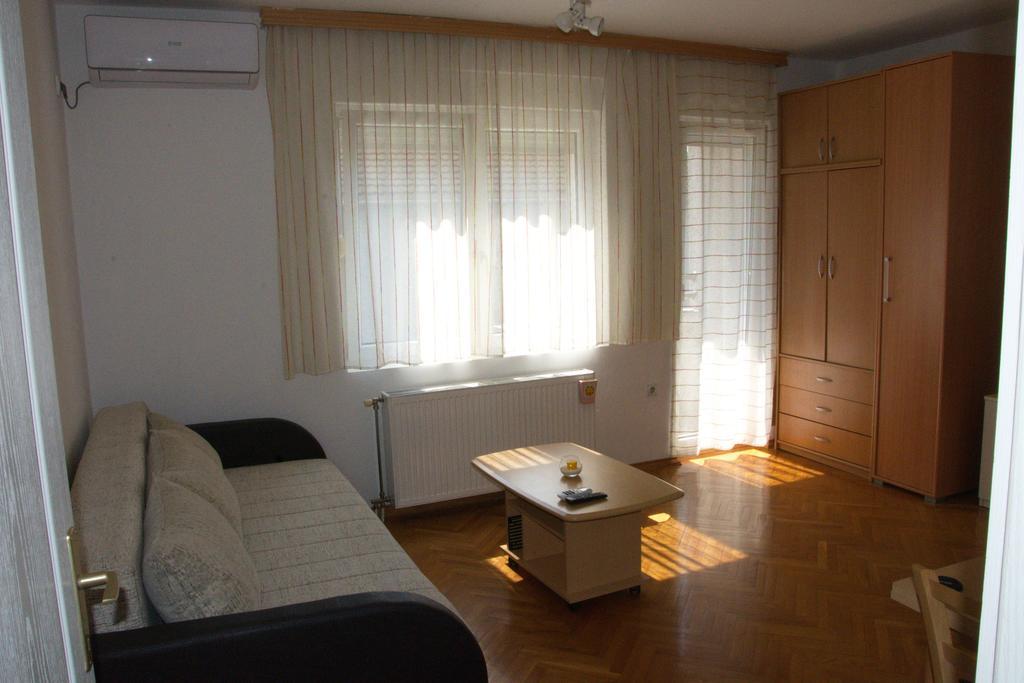 Studio Apartment In Novi Sad Center Ngoại thất bức ảnh